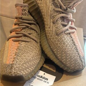 Adidas Yeezy Boost 350 V2 Size 5.5 Men’s